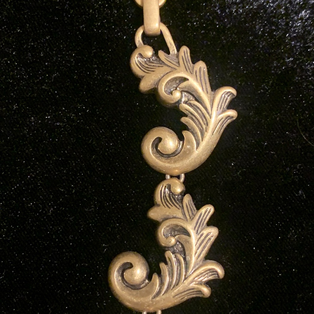 Statement Necklace - Picture 4 of 6